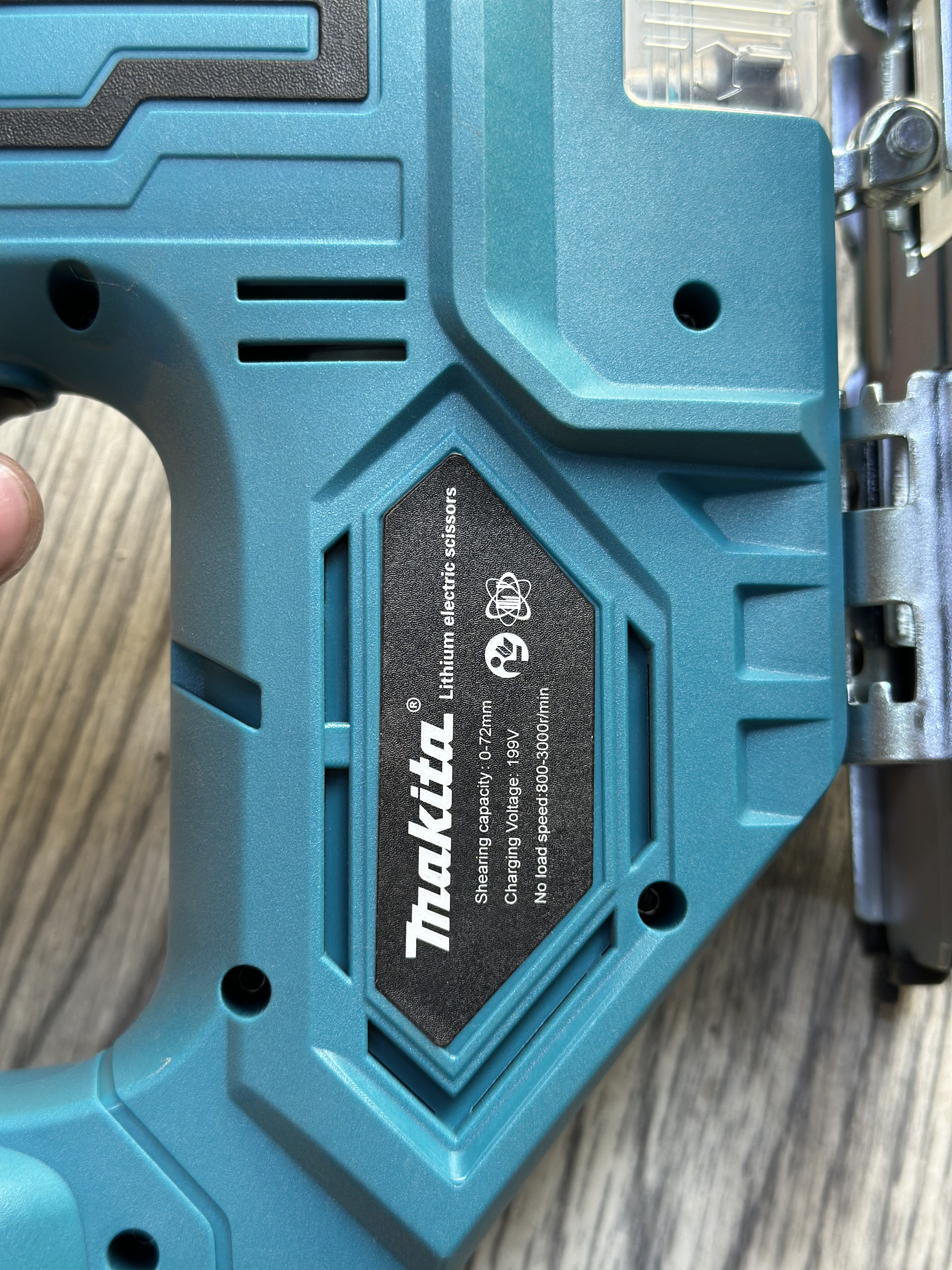 MAKITA — Акумляторный инструменты в Оше, УСТА24